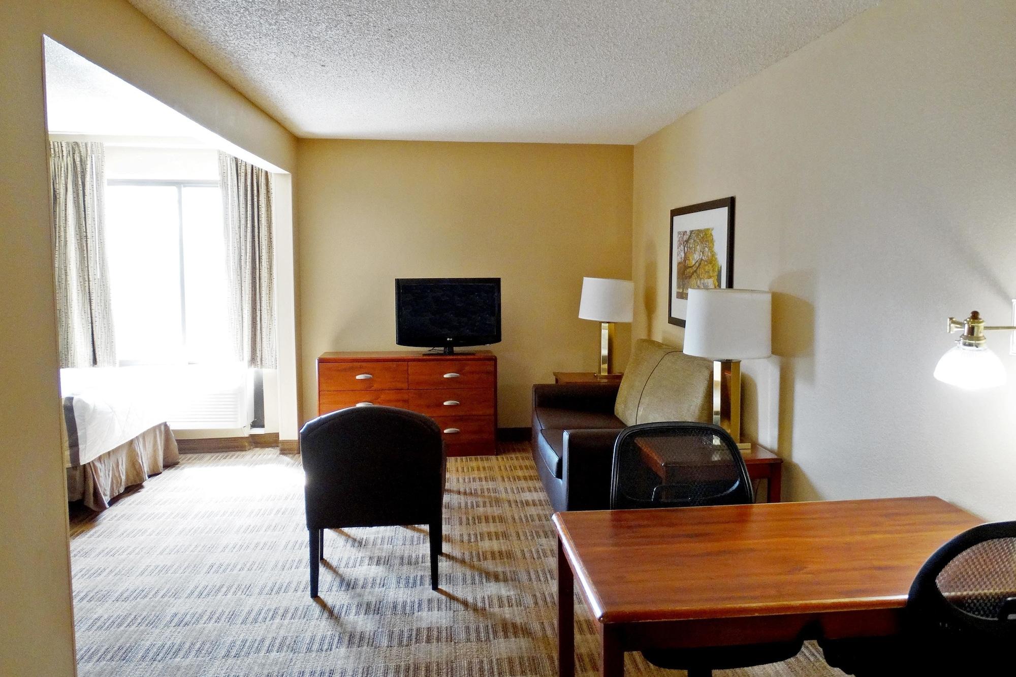 Extended Stay America Select Suites - Rockford - State Street Екстериор снимка