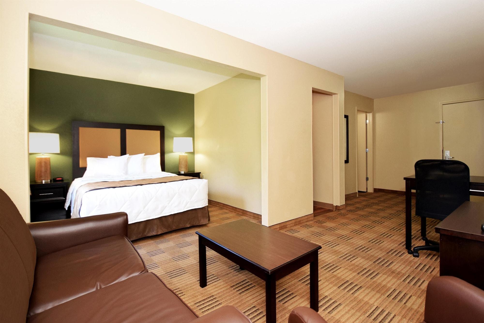 Extended Stay America Select Suites - Rockford - State Street Екстериор снимка