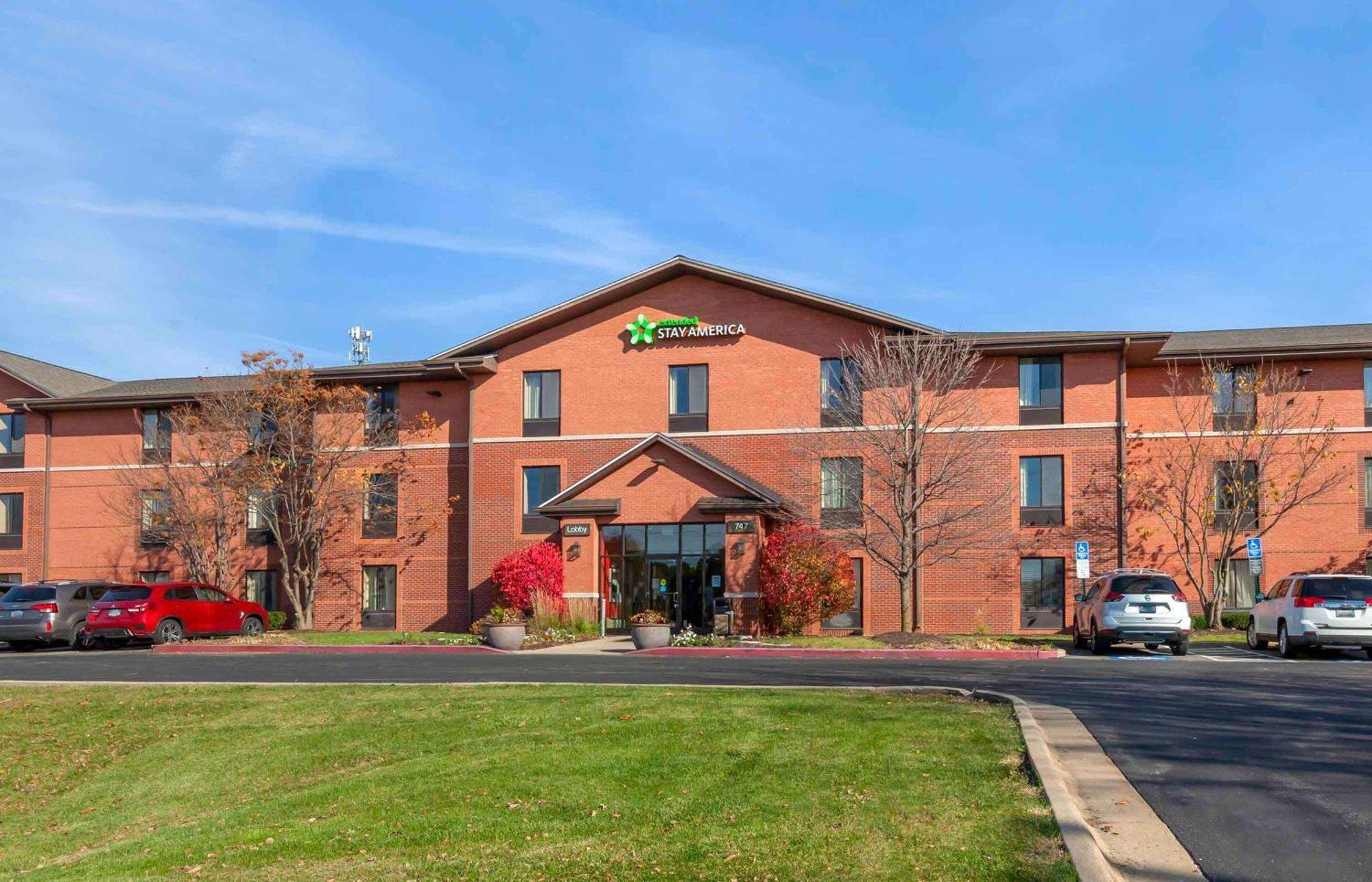 Extended Stay America Select Suites - Rockford - State Street Екстериор снимка