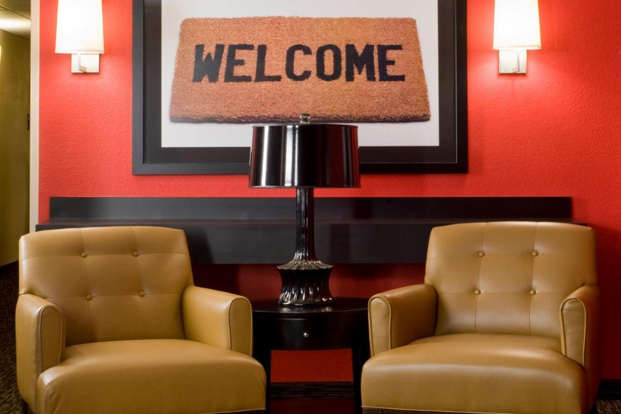 Extended Stay America Select Suites - Rockford - State Street Екстериор снимка